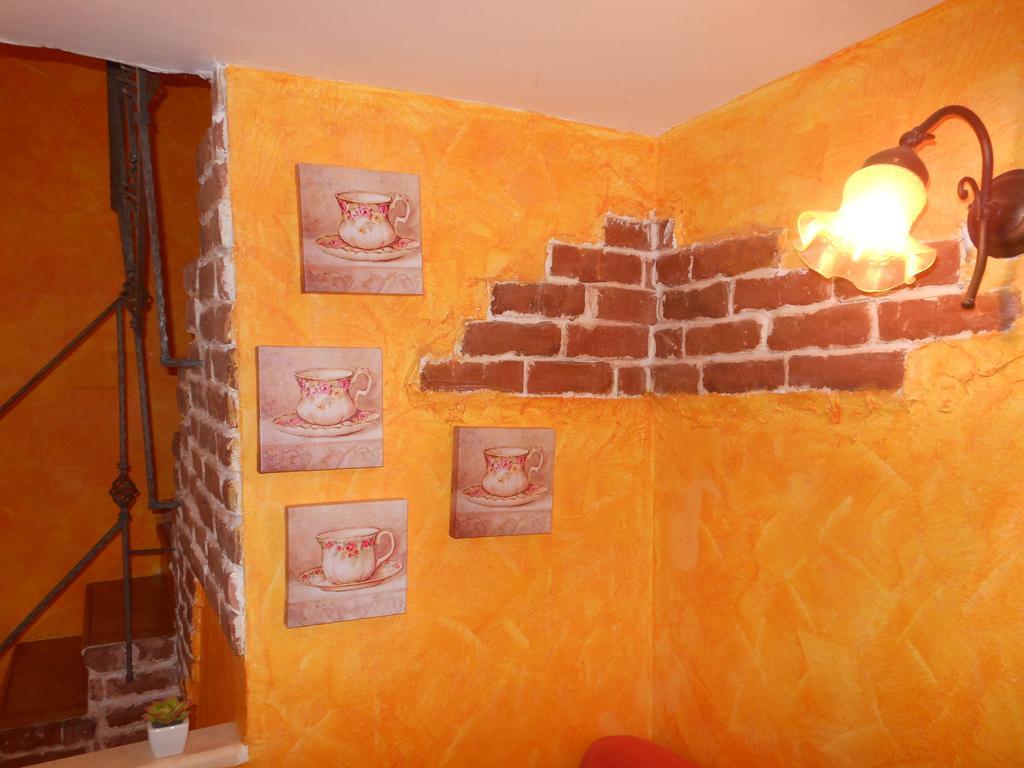 La Casetta Gialla Di Edoardo Apartment *